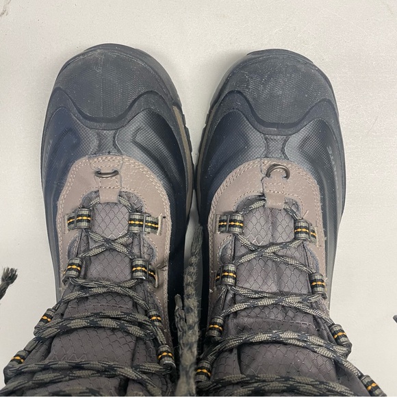 Men’s Columbia Winter Hiking boots - Picture 8 of 12